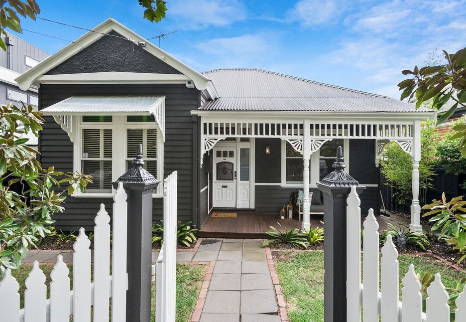 exterior-weatherboard-painting